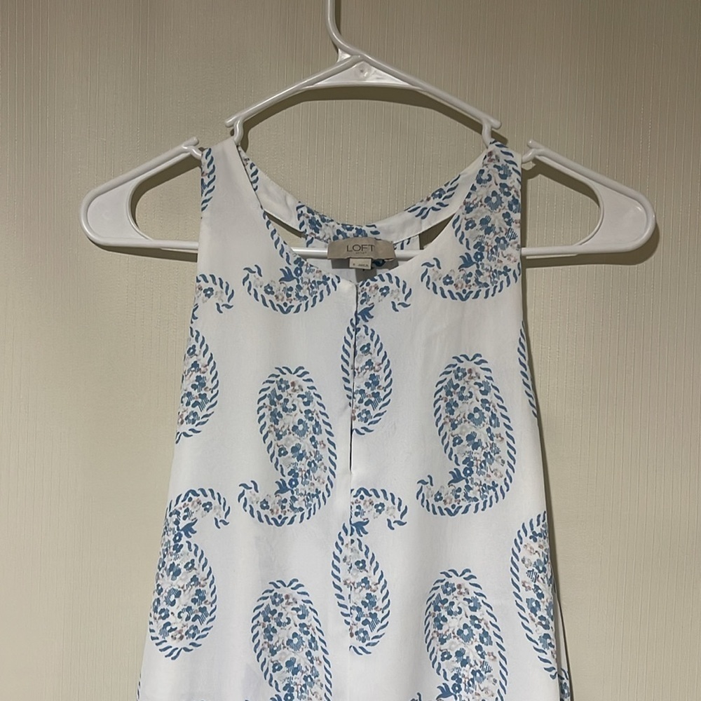 New Without Tags LOFT White and Blue Patterned Tank Blouse Size Small - Picture 3 of 9